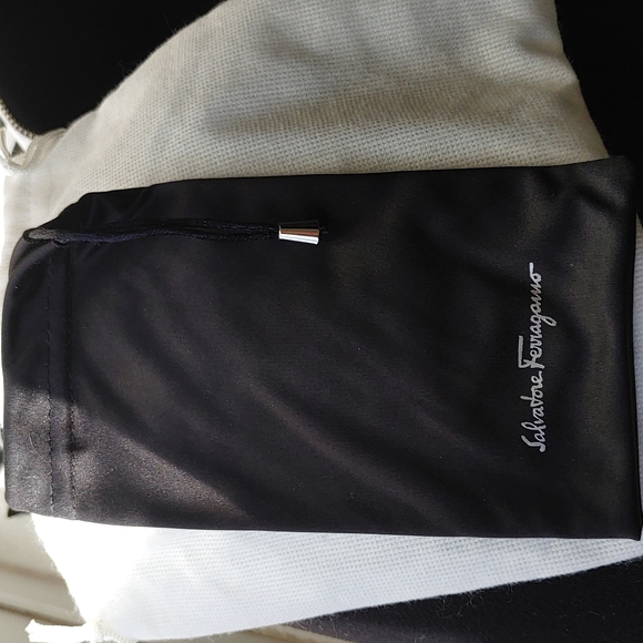 Salvatore Ferragamo sunglass dust bag - Picture 1 of 3